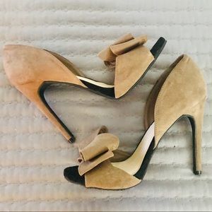 Tan Suede Kitten Heels With Bow